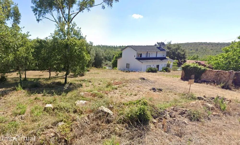 Terreno em Chãos, concelho de Ferreira do Zêzere, com Potencial de Con