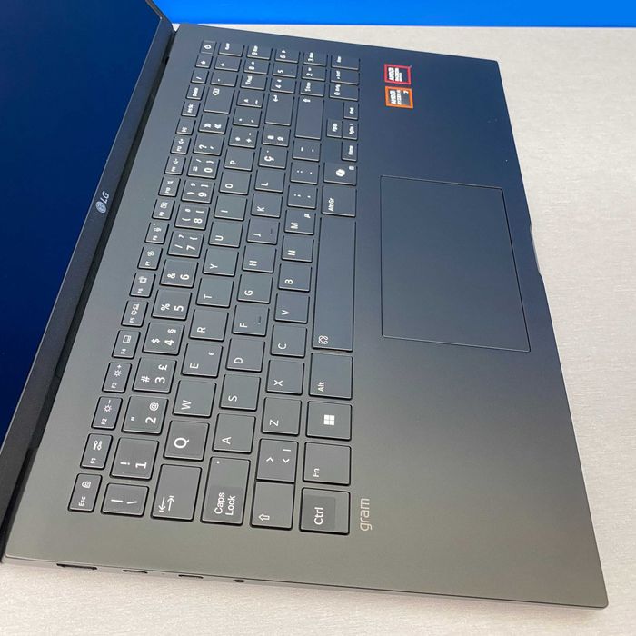 LG Gram 15Z80T - 15.6" FHD | Ryzen AI 7 350 | 16GB | 512GB SSD
