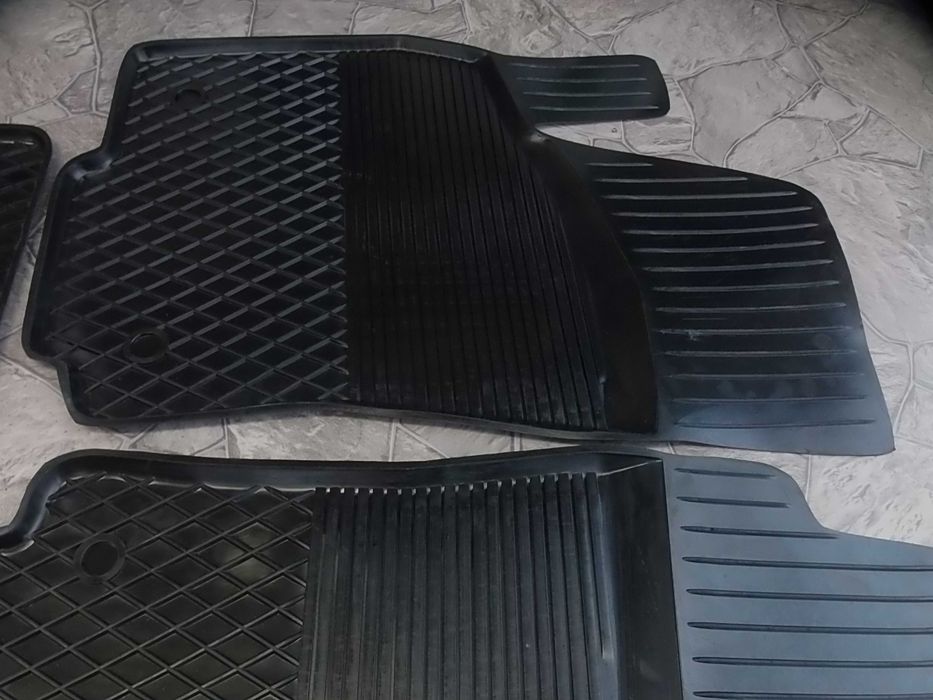 Dywaniki Gumowe OPEL ASTRA 2 G II 3 H III DOPASOWANE Korytkowe