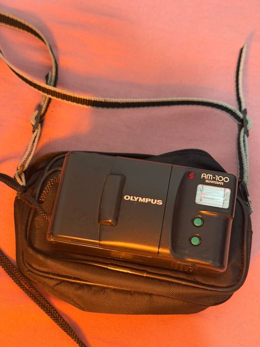 Câmera Analógica Olympus AM100 QuartzDate
