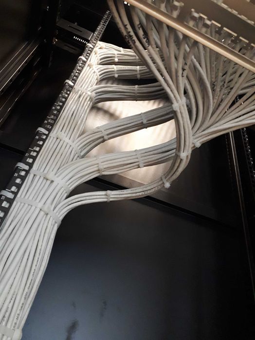 Okablowanie internetowe sieć LAN, szafy RACK, spawanie światłowodów
