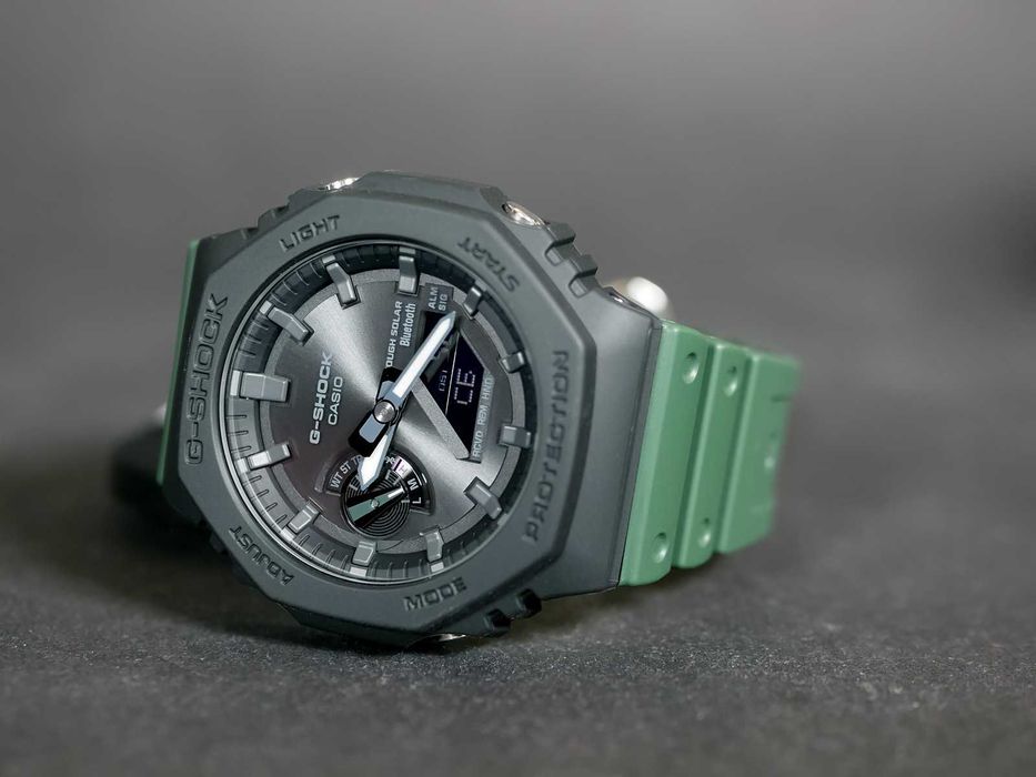 Casio GA-B2100-3A Black Green Bluetooth G-Shock.  100% original.
