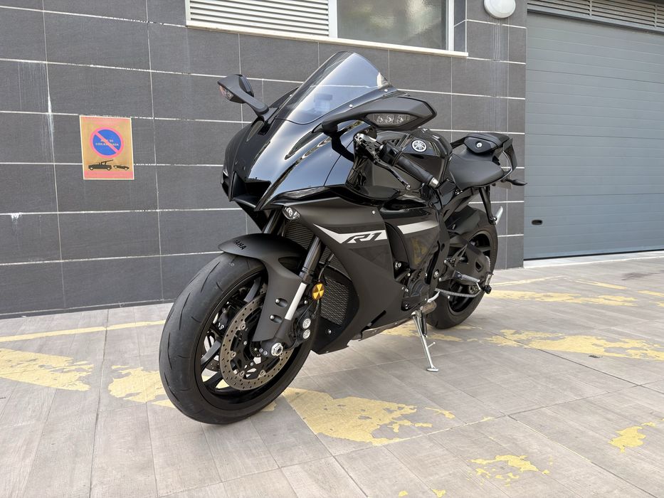 Yamaha YZF R1 2024