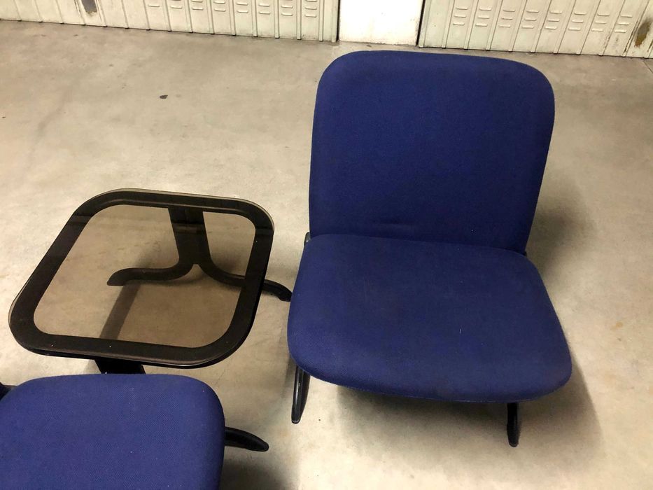 Bancos e Mesa de Espera