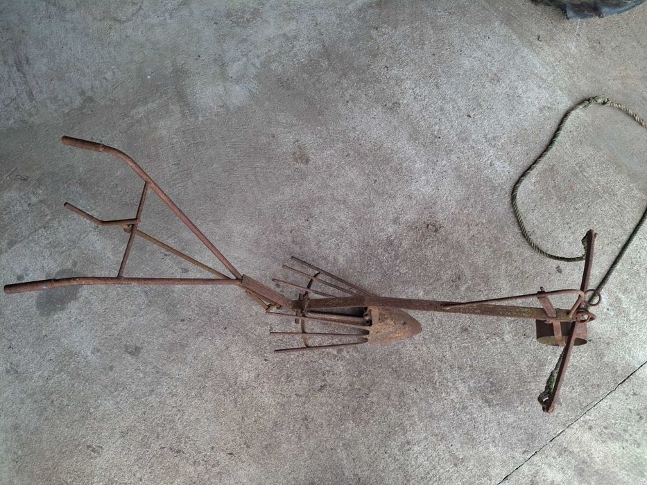Charrua antiga de decoração