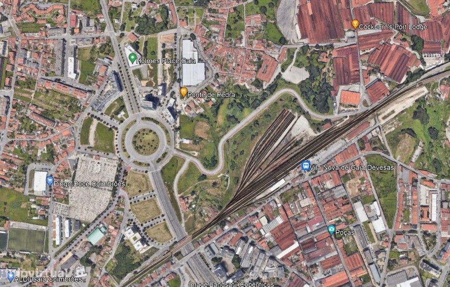 Apartamento T1 com varanda, garagem e elevador