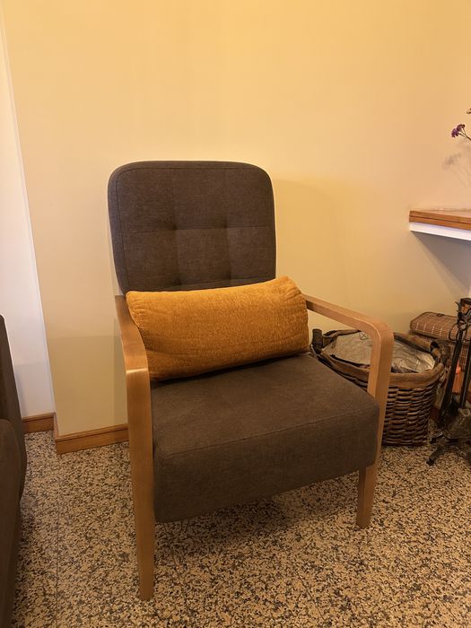 Sofá extensível + poltrona feitos por encomenda