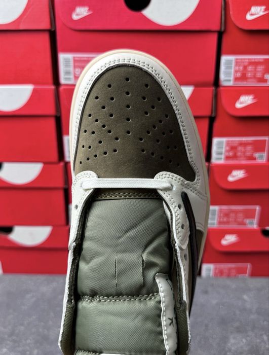 Nike jordan 1 Travis Scoot Olive