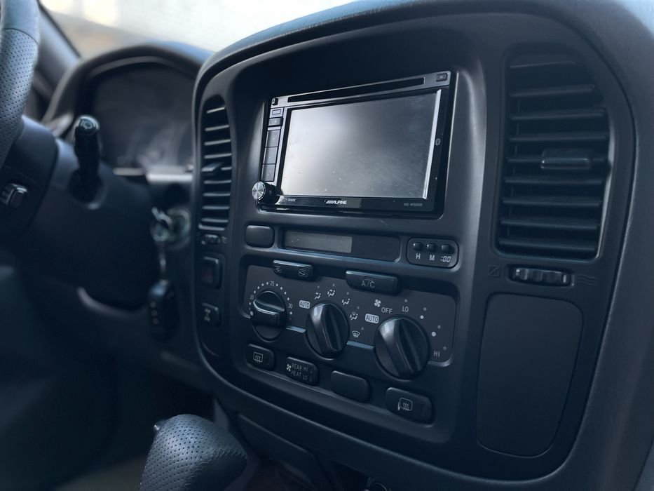 Toyota Land Cruiser 100
