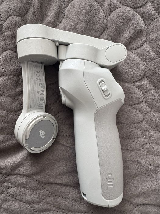 Стабілізатор відеозйомки DJI Osmo Mobile Se