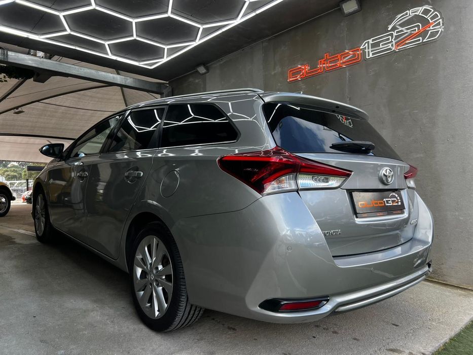 Toyota Auris Touring Sports 1.6 D-4D Exclusive+Navi