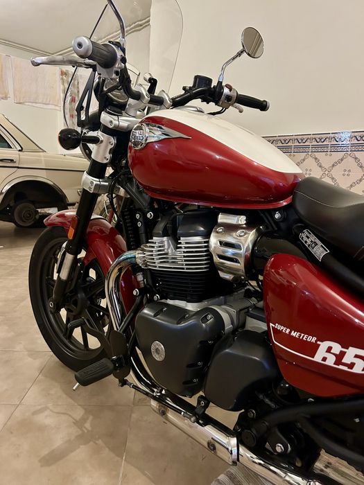 Royal Enfield Super Meteor 650