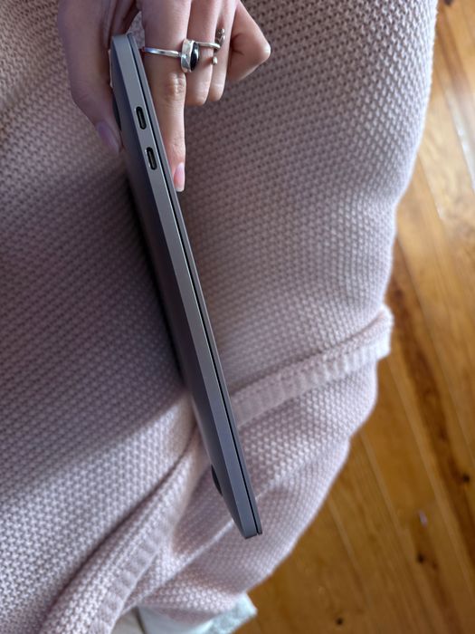 MacBook Pro 13.3” (2021) – M1 Pro | 16GB RAM | 512GB SSD