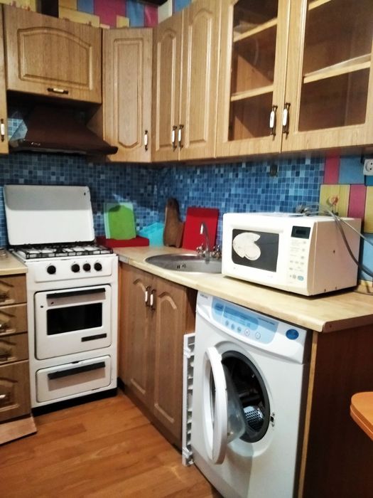 Срочно продам однокомнатную квартиру метро Индустриальная