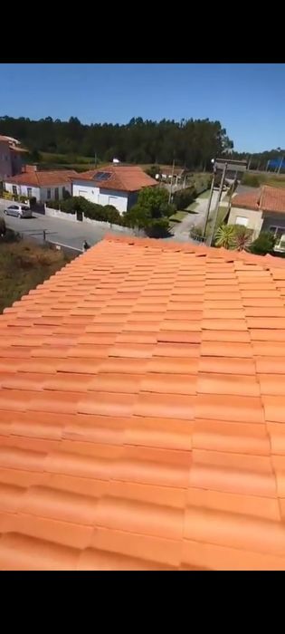 Lavagem de exteriores telhados, fachadas, pavimentos e muros