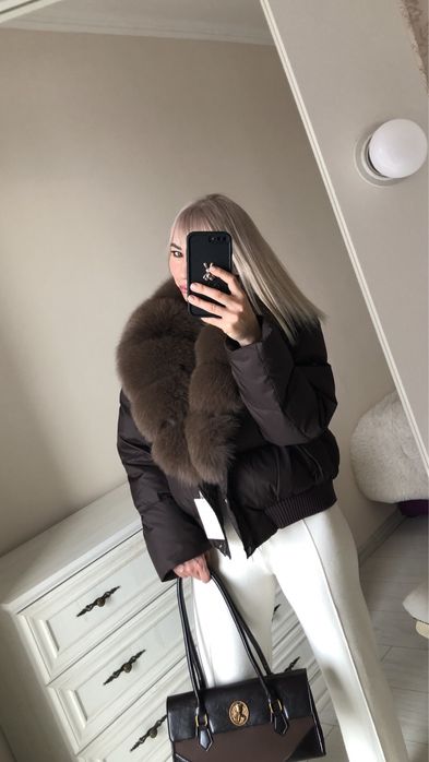 Пуховик, куртка, пуфер з песцем.