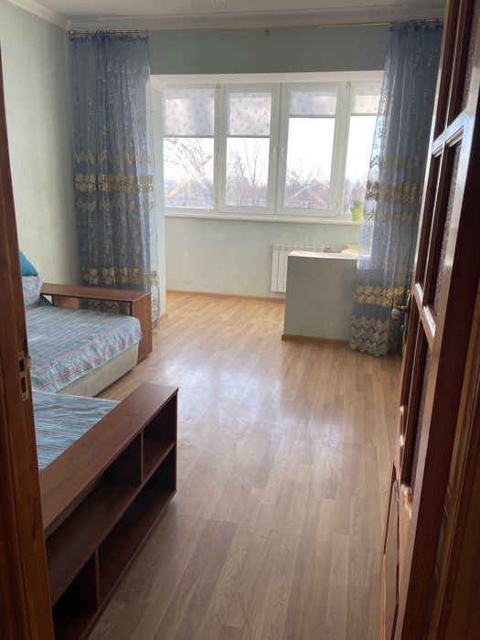 Здається  двух кімнатна  квартира масив Радужний