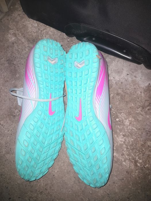 Sprzedaż nowe buty męskie korki Nike