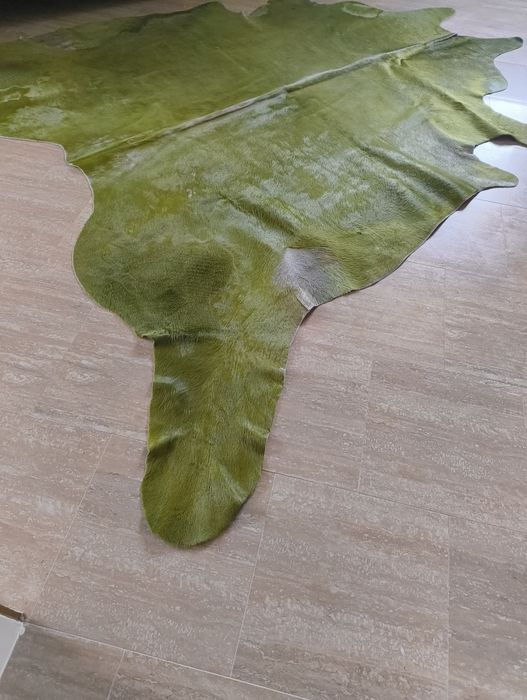 Tapetetapete de couro bovino tingido