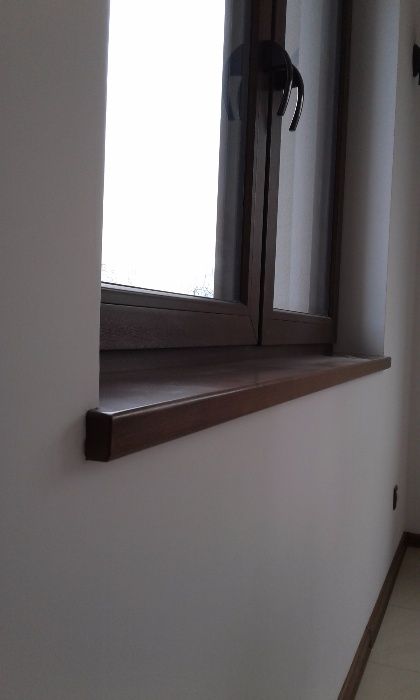 Schody drewniane samonośne i na beton.parapety drewniane.
