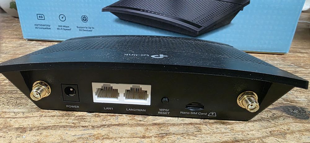 Router TP LINK - MR100 LTE - Cartão SIM