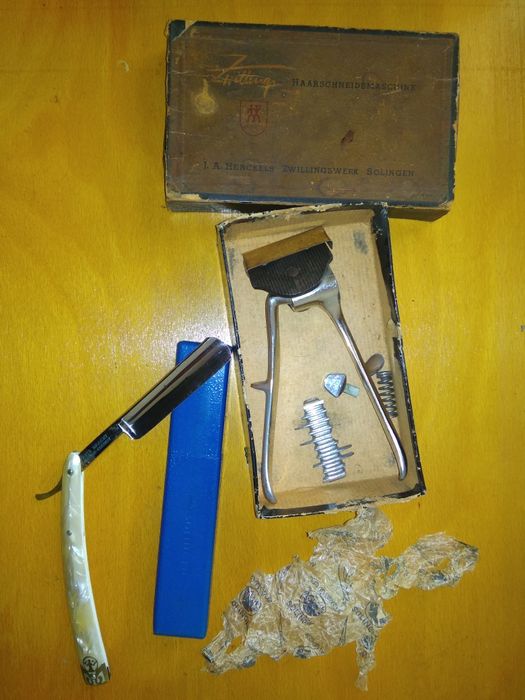 Solingen! Бритва, машинка для стрижки и плечики.