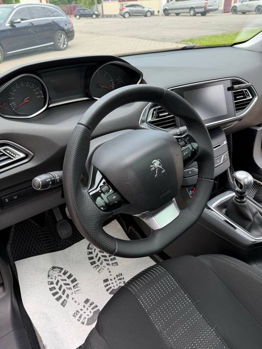 Peugeot 308 T9 2015