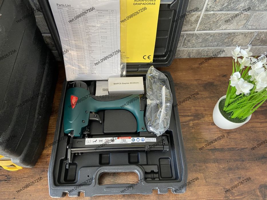 Пневмостеплер,стереот,Степлер пневматический(скоби) Голландія AIRPRESS