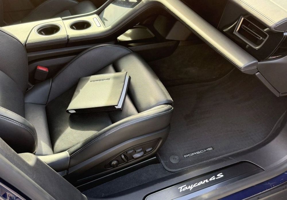 Porsche Taycan 4S