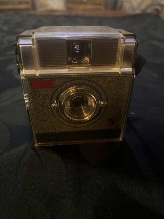Máquina fotográfica Kodak Brownie Fiesta