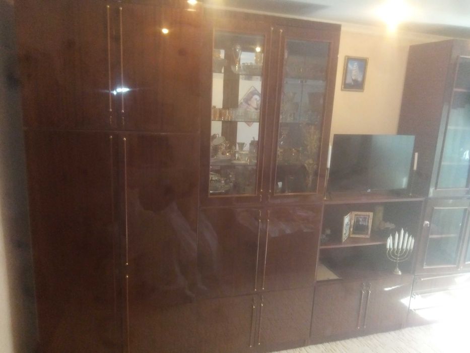 Віддам безкоштовно стінку у відмінному стані