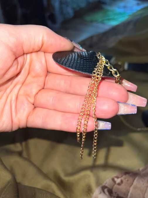 Choker z motywem serca