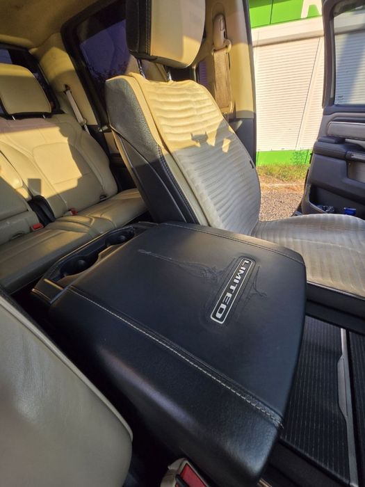 Ram 1500  Limited 5,7 hemi  v8 2019г