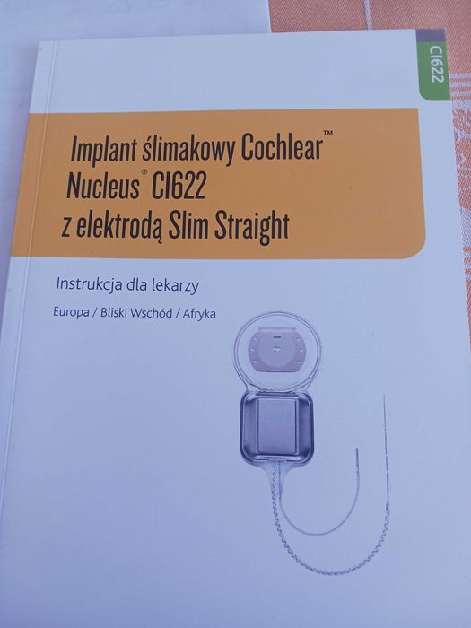 Aparat  słuchowy  prawie  nowy