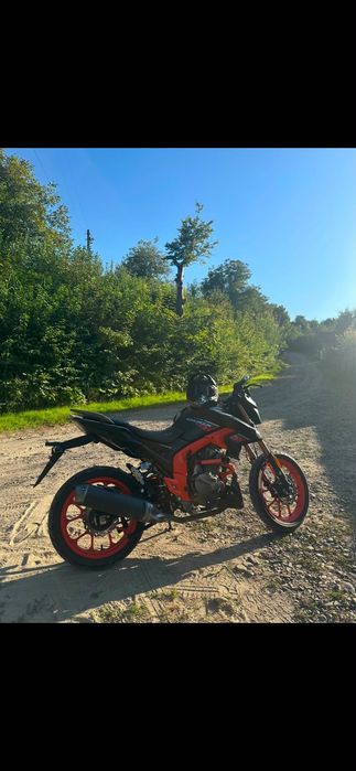 Мотоцикл 200 кубів