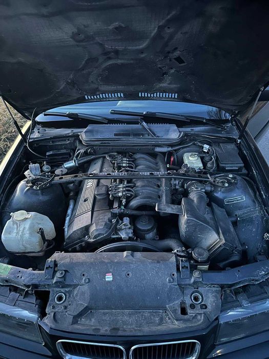 BMW e36 coupe m52b20 VIN daily lpg