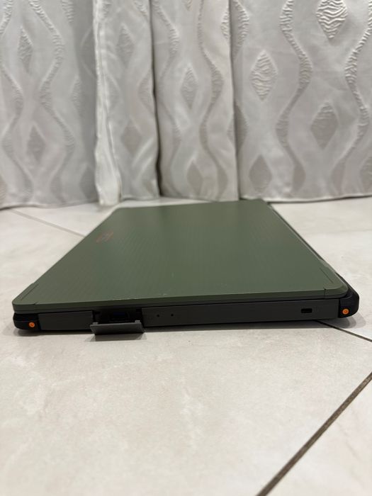 Ноутбук Acer Enduro Urban N3 (N19Q9)