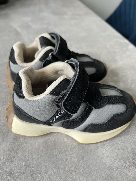 Кросівки 23 розмір