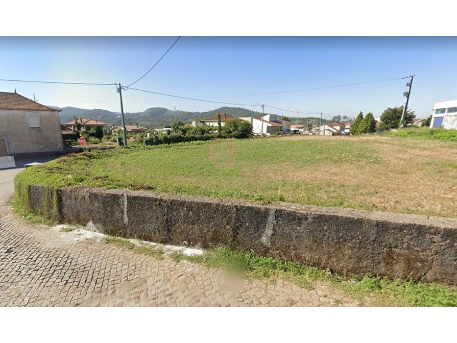 Armazém com 2500m2 terreno - excelente visibilidade (N105)