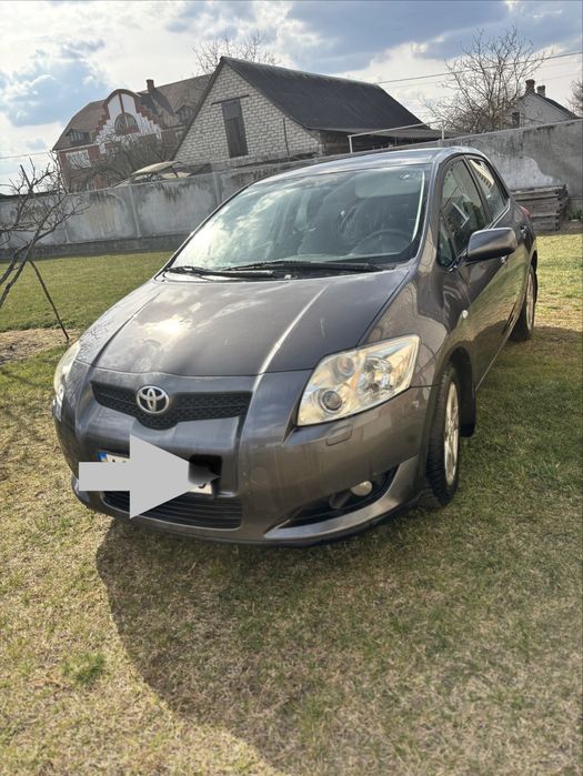 Продам машину Toyota