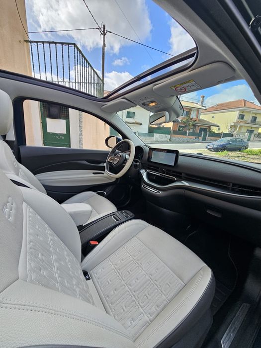 Fiat 500e C La Prima