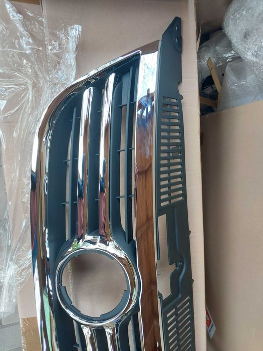 VW TIGUAN 5N 2008 + grill atrapa