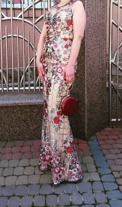 Вечерное платье