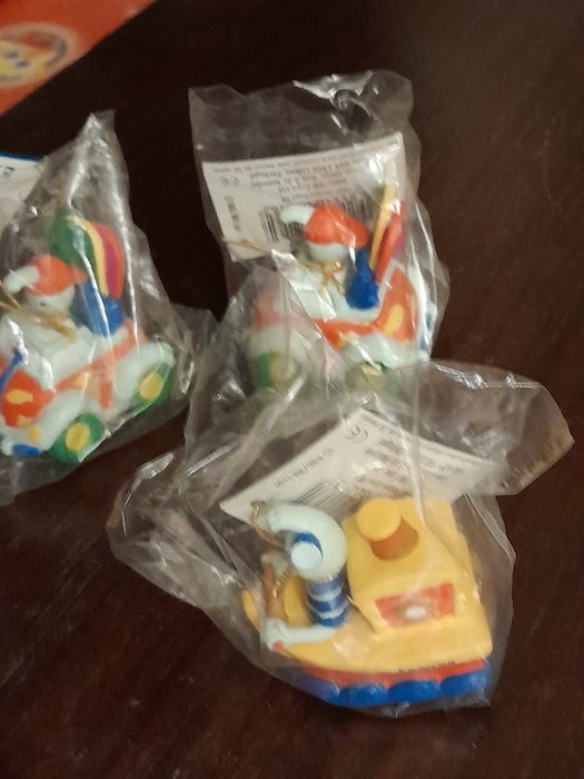 Miniature Figures of Gil from the Expo64585110479490121