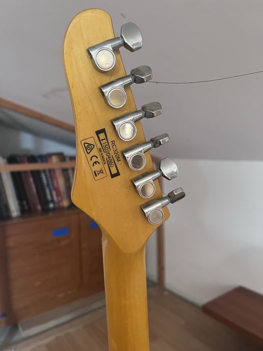 Guitarra Elétrica Ibanez RC320M