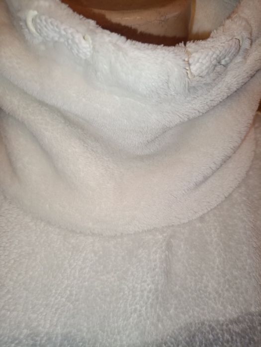 Ciepła bluza z końmi pod gardło