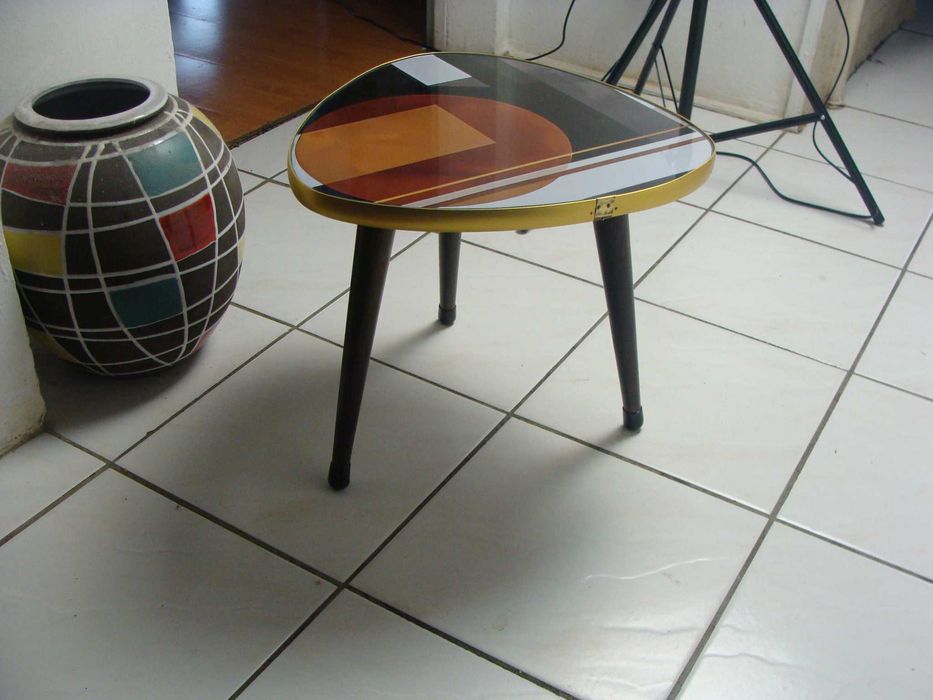 stolik  kwietnik z lat 70 tych patyczak w stylu rockabilly szklany