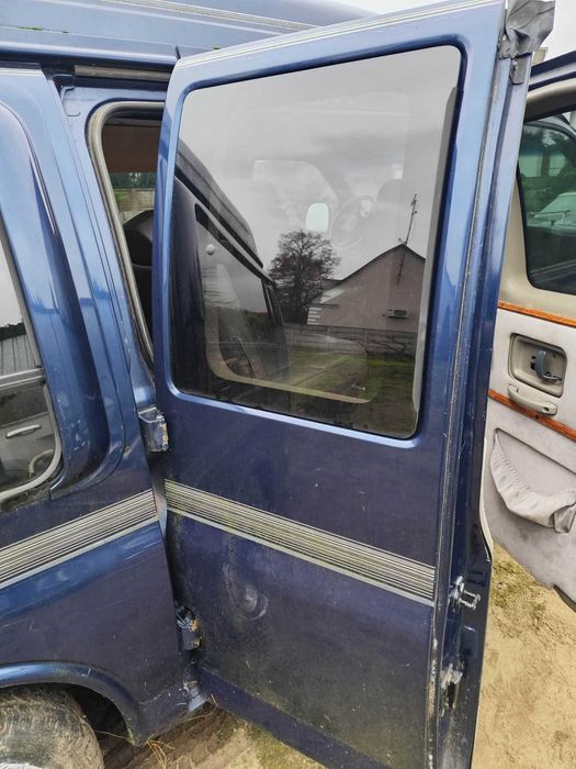Chevrolet Express Gmc Savana drzwi prawe, drzwi boczne