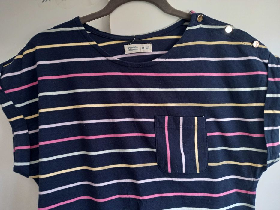 T-shirt nova azul marinho com riscas coloridas - M - Springfield