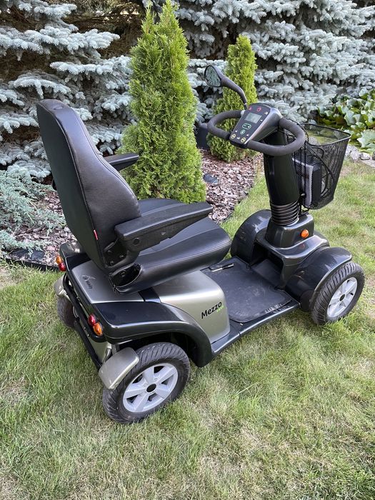 Elektryczny wózek inwalidzki skuter czterokołowy Mezzo